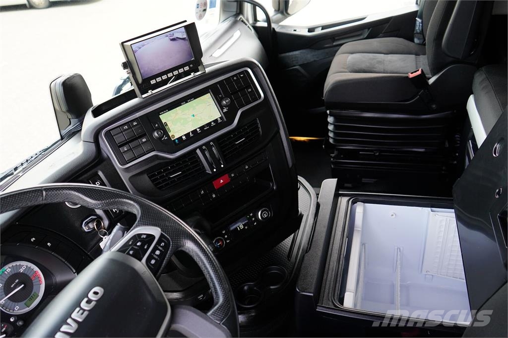 Iveco S-WAY / 420 / E 6 / KONTENER + WINDA / 22 PALETY / Kofferaufbau