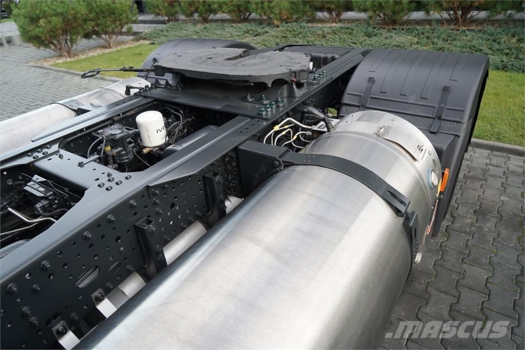 Iveco S-WAY / 460 / RETARDER / LNG Ťahače