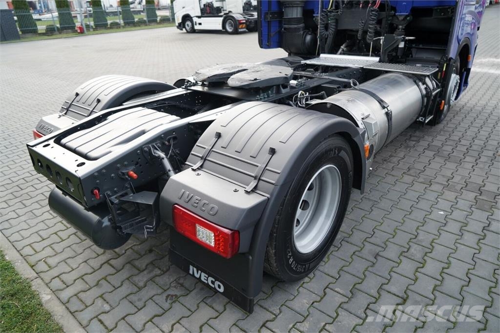 Iveco S-WAY / 460 / RETARDER / LNG Ťahače