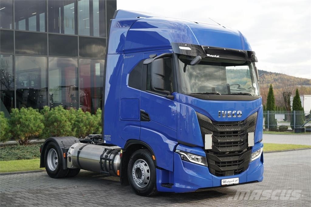 Iveco S-WAY / 460 / RETARDER / LNG Ťahače