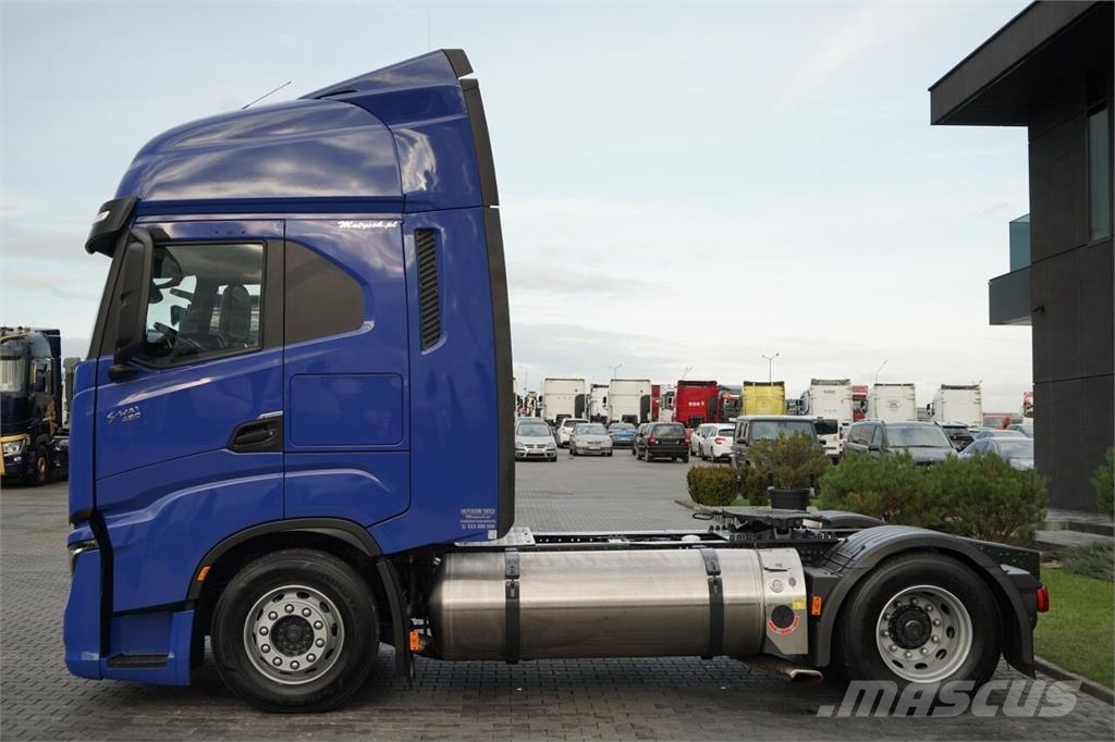 Iveco S-WAY / 460 / RETARDER / LNG Ťahače