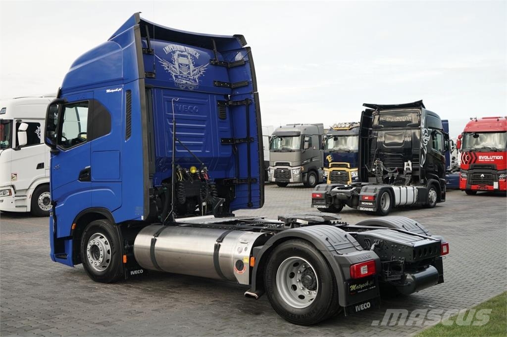 Iveco S-WAY / 460 / RETARDER / LNG Ťahače