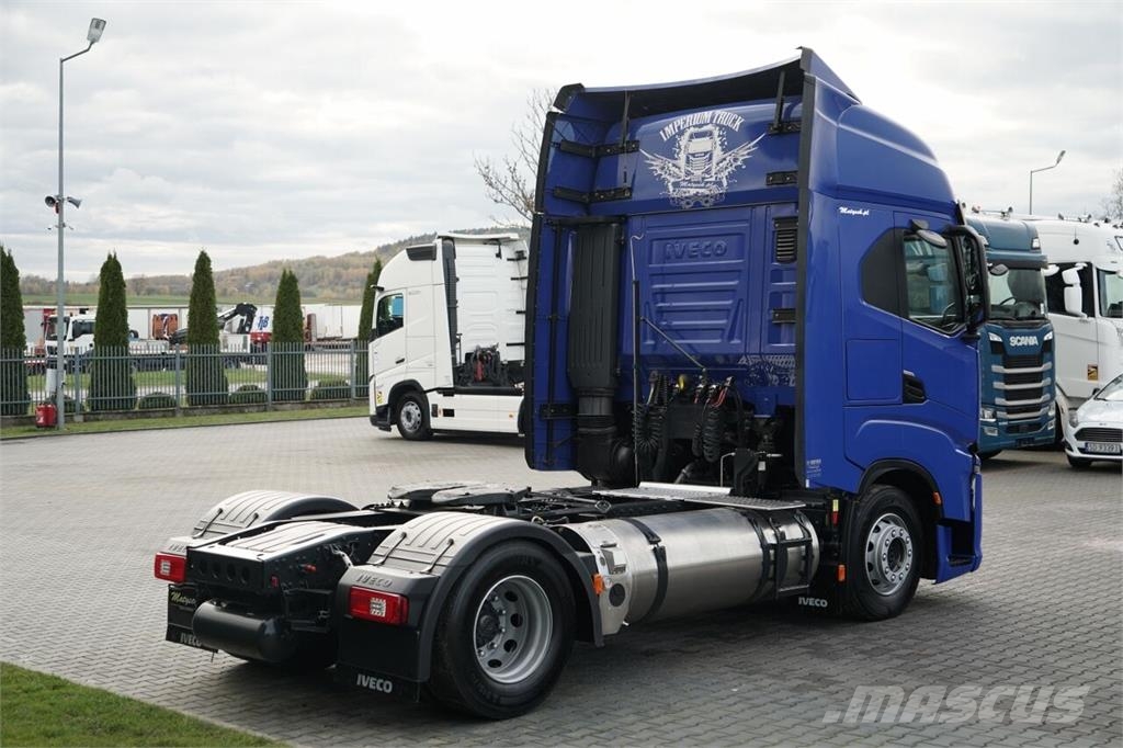 Iveco S-WAY / 460 / RETARDER / LNG Ťahače