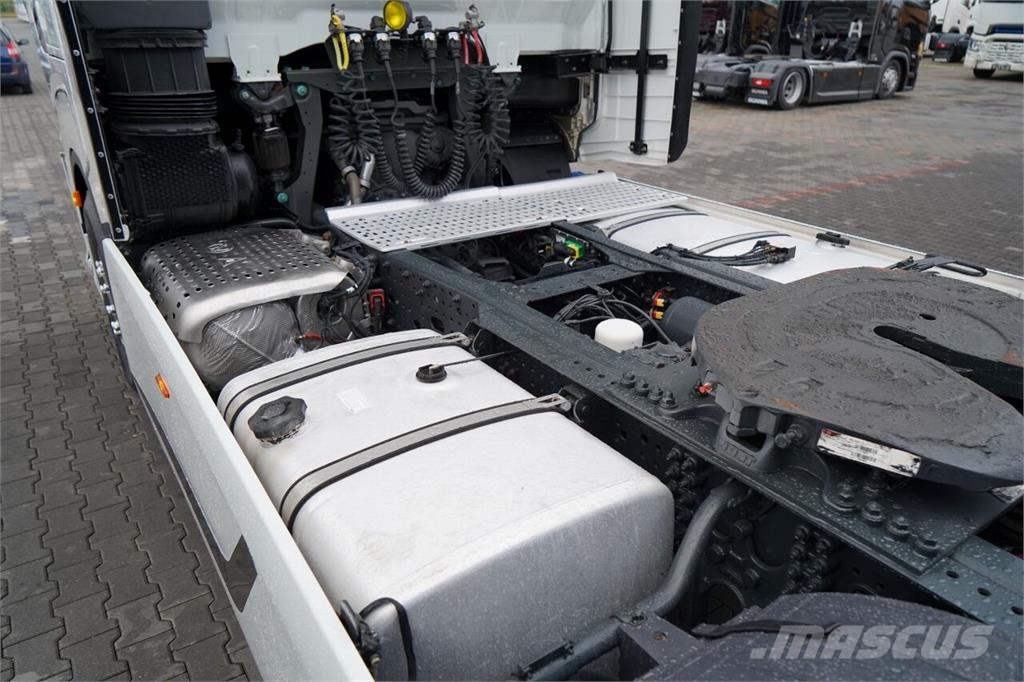 Iveco S-WAY / 480 / RETARDER / I-PARK COOL / OPONY 100% Sattelzugmaschinen