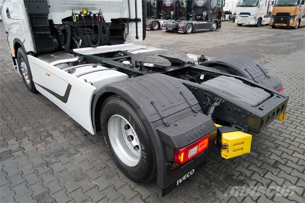 Iveco S-WAY / 480 / RETARDER / I-PARK COOL / OPONY 100% Sattelzugmaschinen