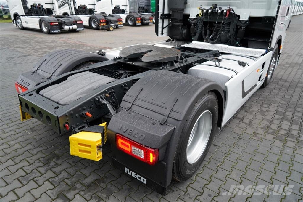 Iveco S-WAY / 480 / RETARDER / I-PARK COOL / OPONY 100% Sattelzugmaschinen