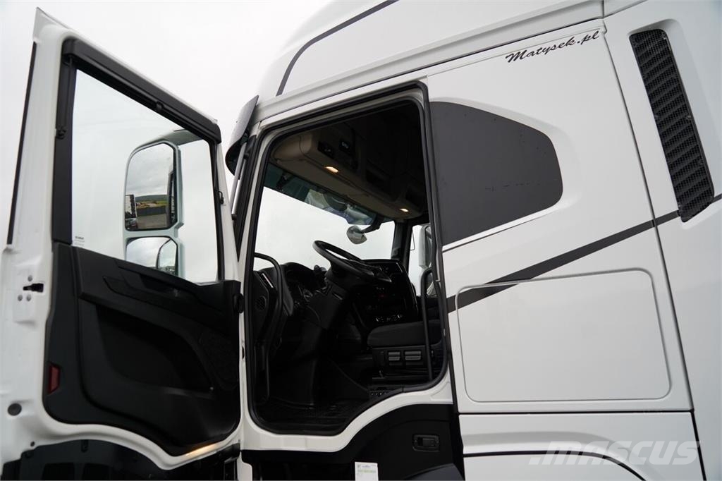 Iveco S-WAY / 480 / RETARDER / I-PARK COOL / OPONY 100% Sattelzugmaschinen