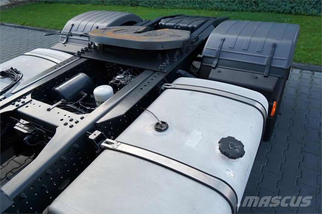 Iveco S-WAY 480 / MEGA / LOW DECK / OPONY 100% / PO KONT Trekkers