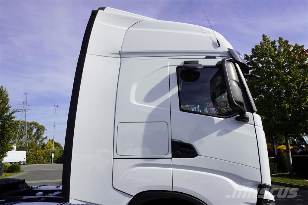 Iveco S-Way 500 tractor unit / 2025 / 100 tho. km! Nyergesvontatók