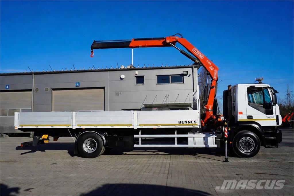 Iveco STRALIS 19.310 / E6 / Flatbed 19 EPAL / FASSI F135 平板栏板货车