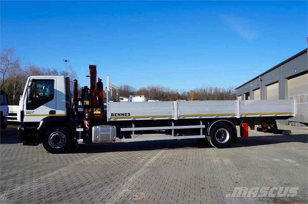 Iveco STRALIS 19.310 / E6 / Flatbed 19 EPAL / FASSI F135 平板栏板货车