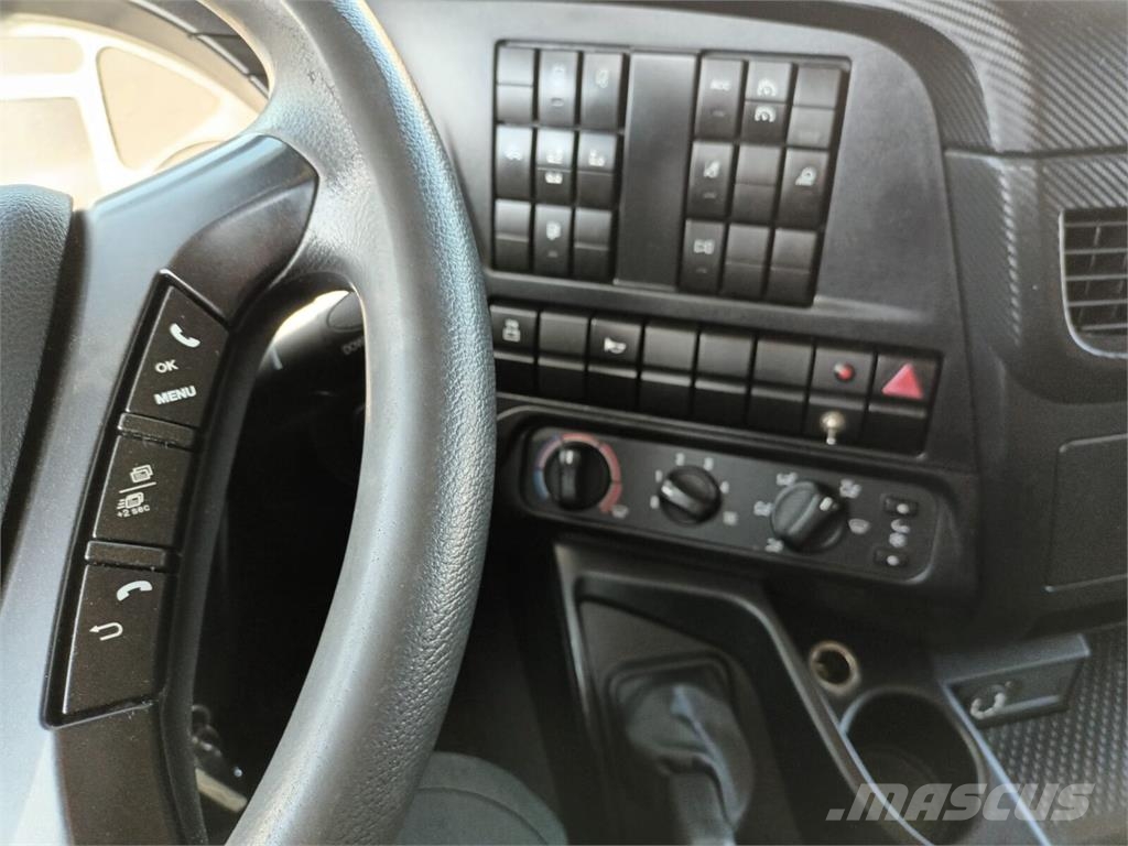 Iveco Stralis 310 6x2 Koffer + LBW Camiones con caja de remolque