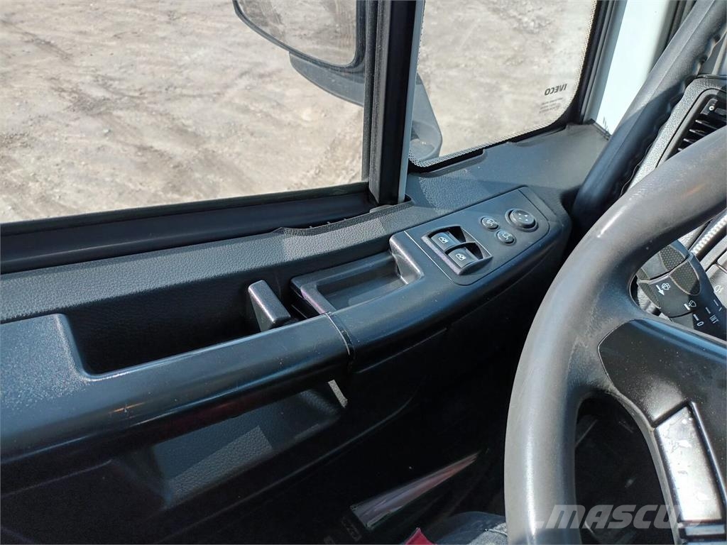 Iveco Stralis 310 6x2 Koffer + LBW Camiones con caja de remolque