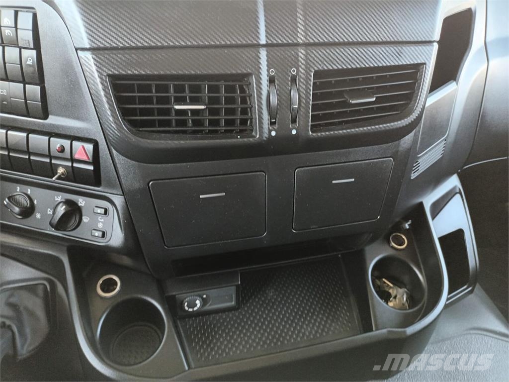 Iveco Stralis 310 6x2 Koffer + LBW Camiones con caja de remolque