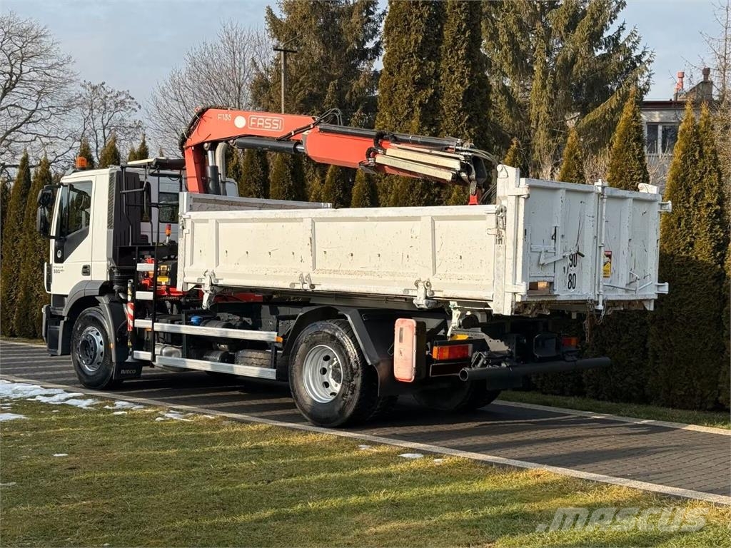 Iveco Stralis 330 - 3 way tipper + crane Kipper