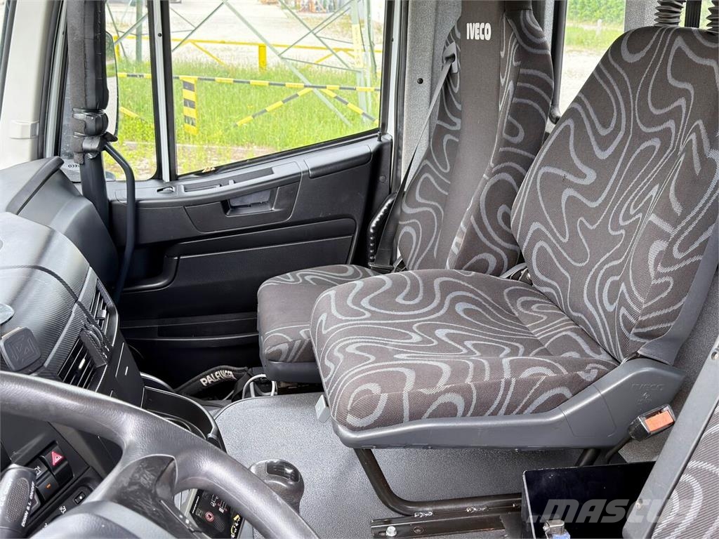 Iveco TRAKKER 360 Camiones de cama baja