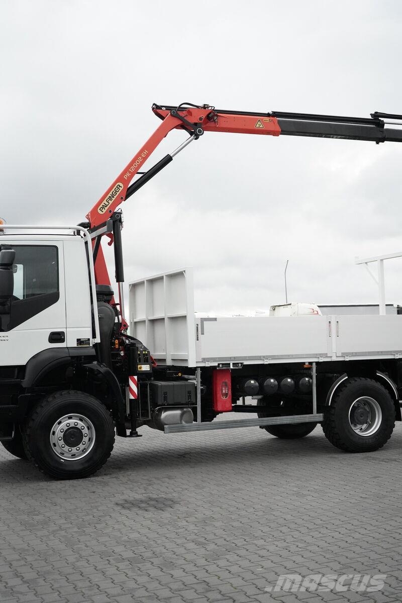 Iveco TRAKKER / 310 / EEV / 4 X 4 / SKRZYNIOWY + HDS / P Platós / Ponyvás teherautók