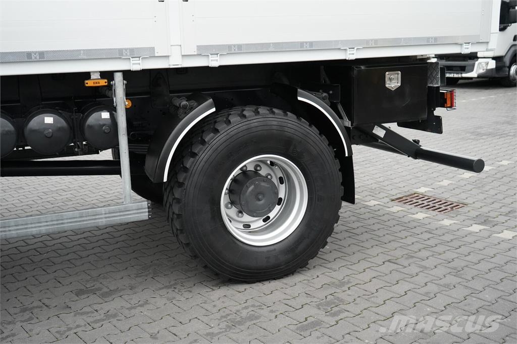 Iveco TRAKKER / 310 / EEV / 4 X 4 / SKRZYNIOWY + HDS / P Platós / Ponyvás teherautók