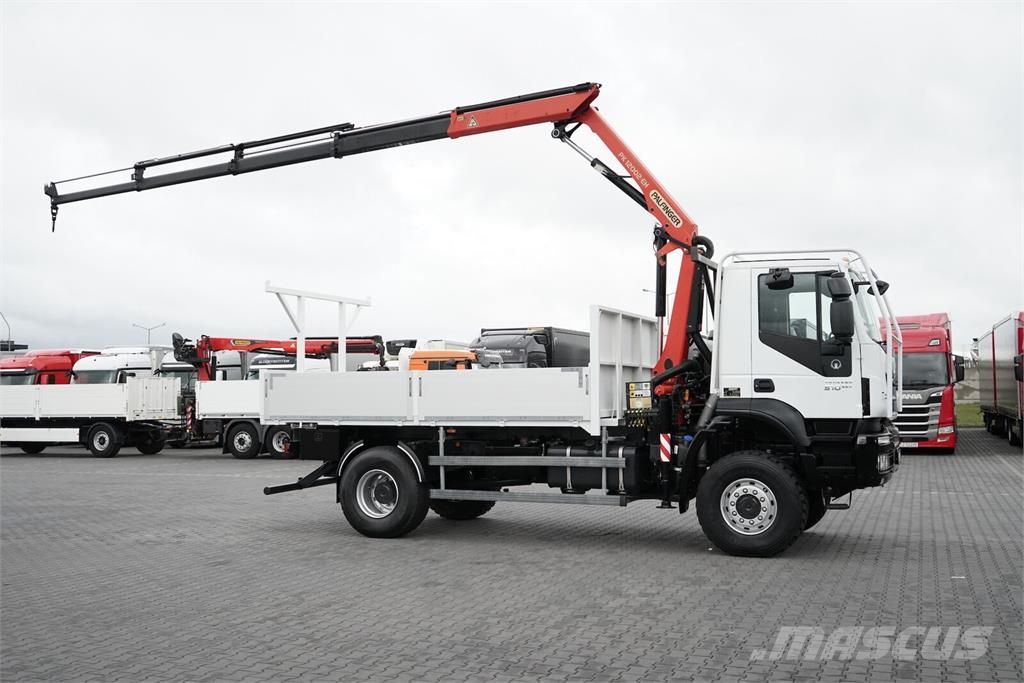 Iveco TRAKKER / 310 / EEV / 4 X 4 / SKRZYNIOWY + HDS / P Platós / Ponyvás teherautók