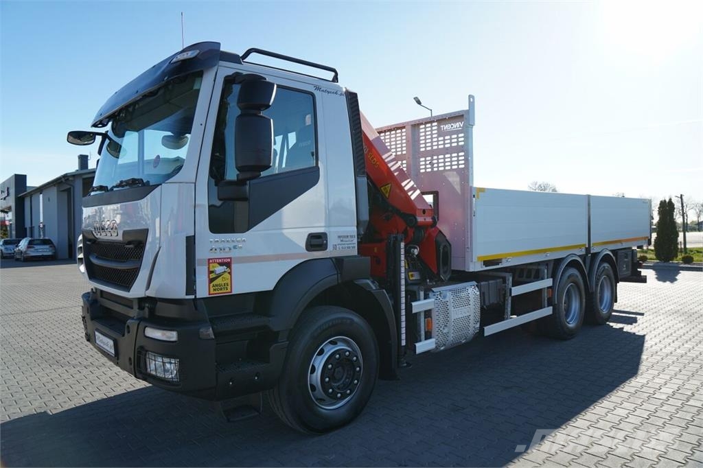 Iveco Trakker 410 Camiones de cama baja