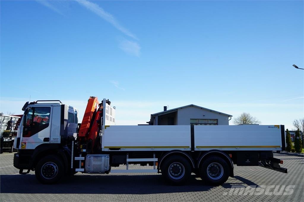 Iveco Trakker 410 Camiones de cama baja