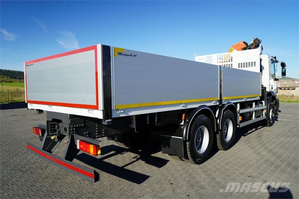 Iveco Trakker 410 Camiones de cama baja