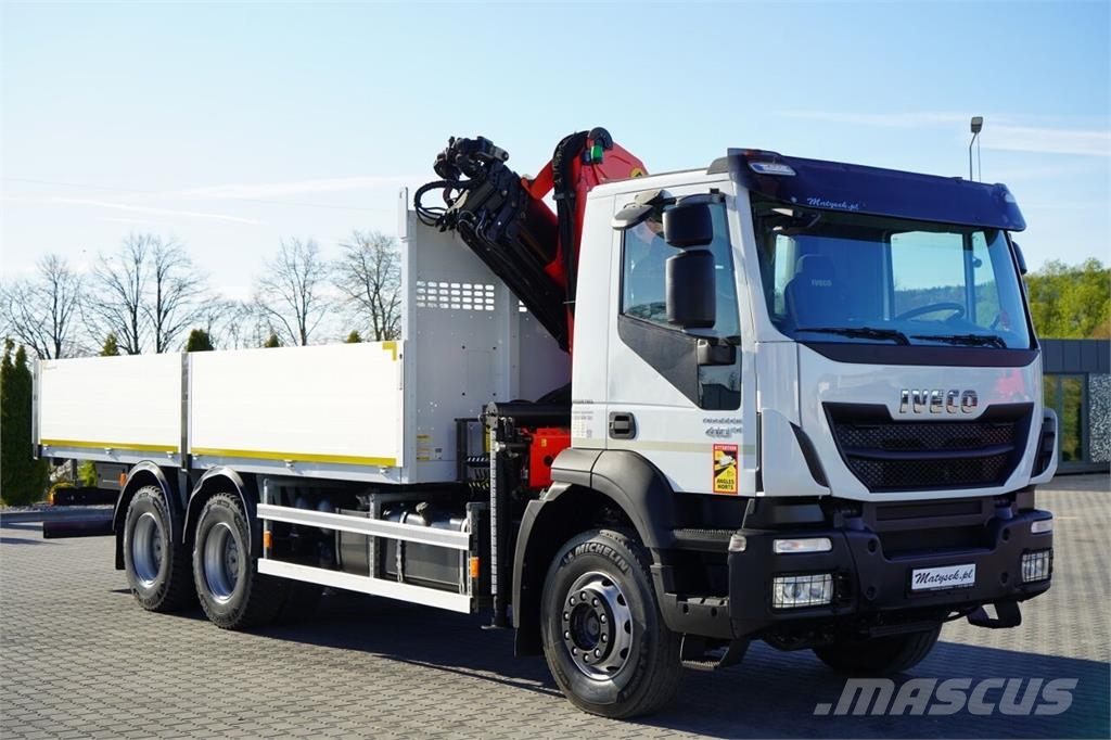 Iveco Trakker 410 Camiones de cama baja