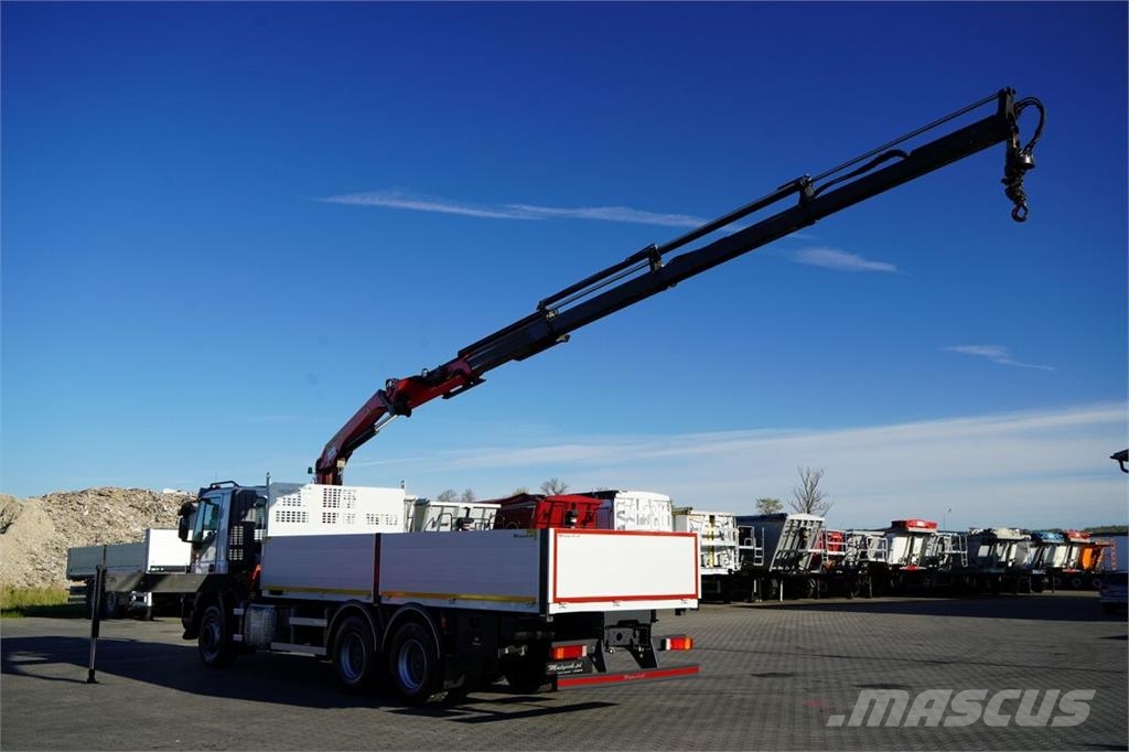 Iveco Trakker 410 Camiones de cama baja