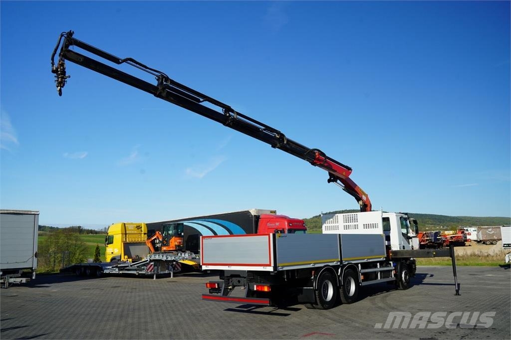 Iveco Trakker 410 Camiones de cama baja