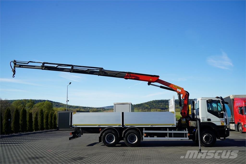 Iveco Trakker 410 Camiones de cama baja