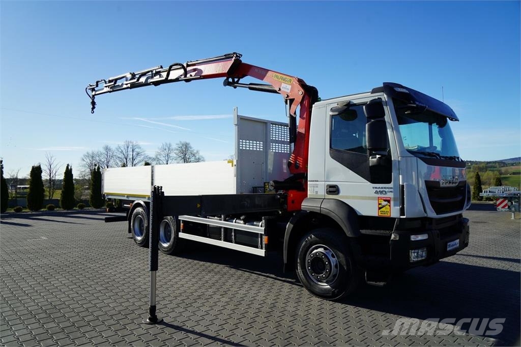 Iveco Trakker 410 Camiones de cama baja