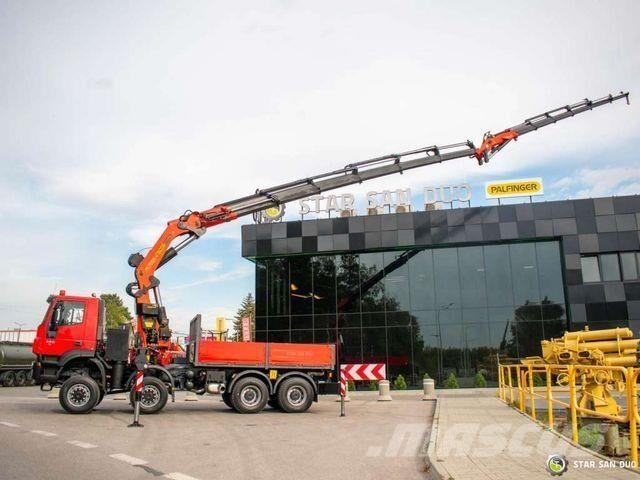 Iveco TRAKKER 450 8x8 Palfinger PK 72002 Crane Winch Lastbil med lad/Flatbed