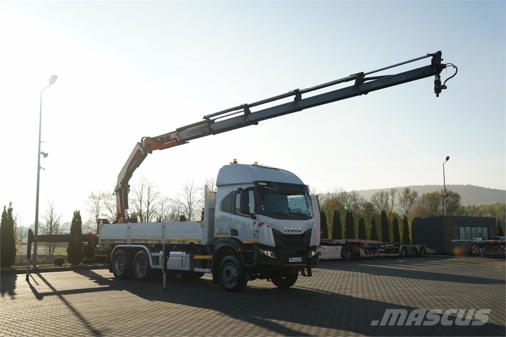 Iveco X- WAY 480 / 6x4 / SKRZYNIOWY - 6,1 m / + HDS PALF شاحنات مسطحة/مفصلية الجوانب