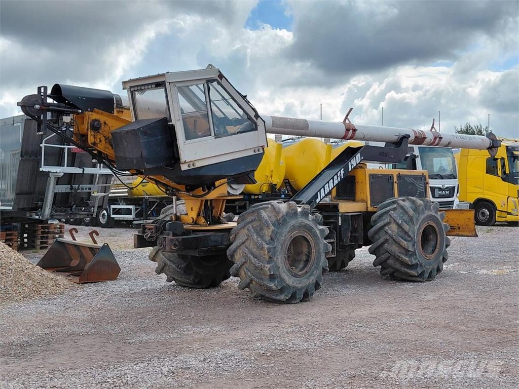 Jarraff Branch cutting machine Jarraf 4x4 75ft / 117 MTH!  معدات الحِراجة - غير ذلك