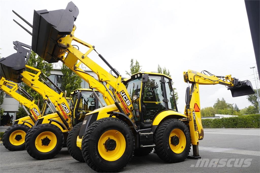 JCB 4CX PRO / 3400 MTH! / 2022 / joysticks / 3 units Terne
