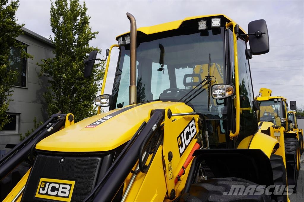 JCB 4CX PRO / joysticks / 2022 / 3 units Baggerlader