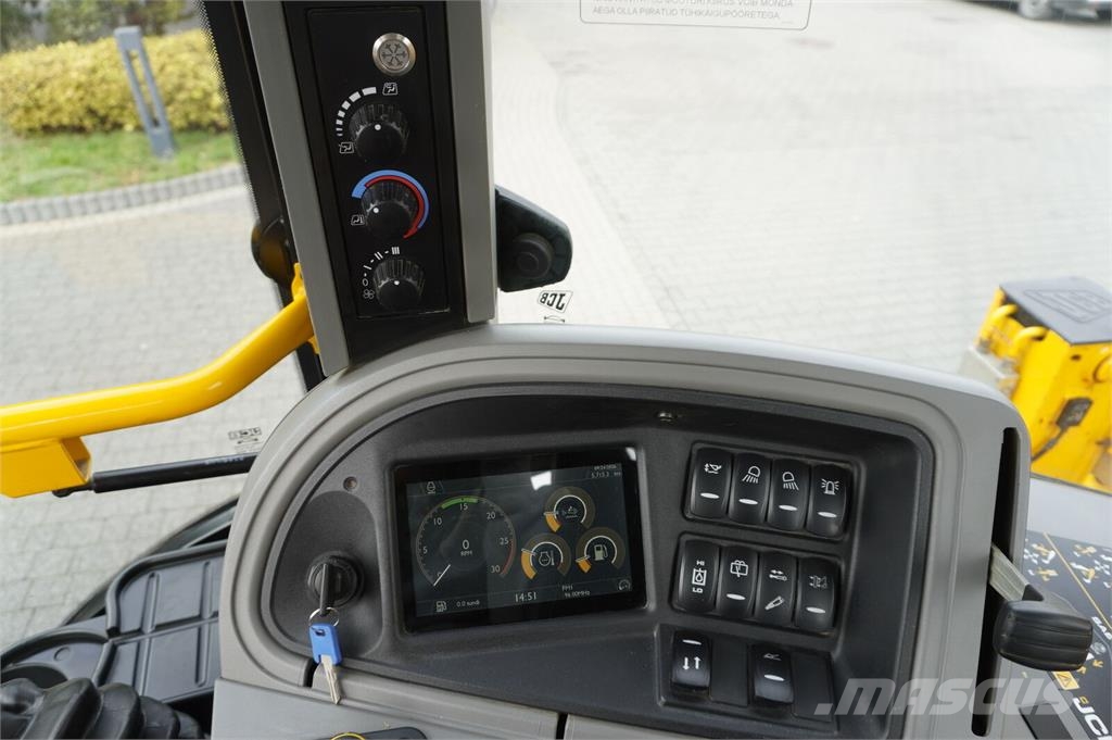 JCB 4CX PRO / joysticks / 3 units Baggerlader
