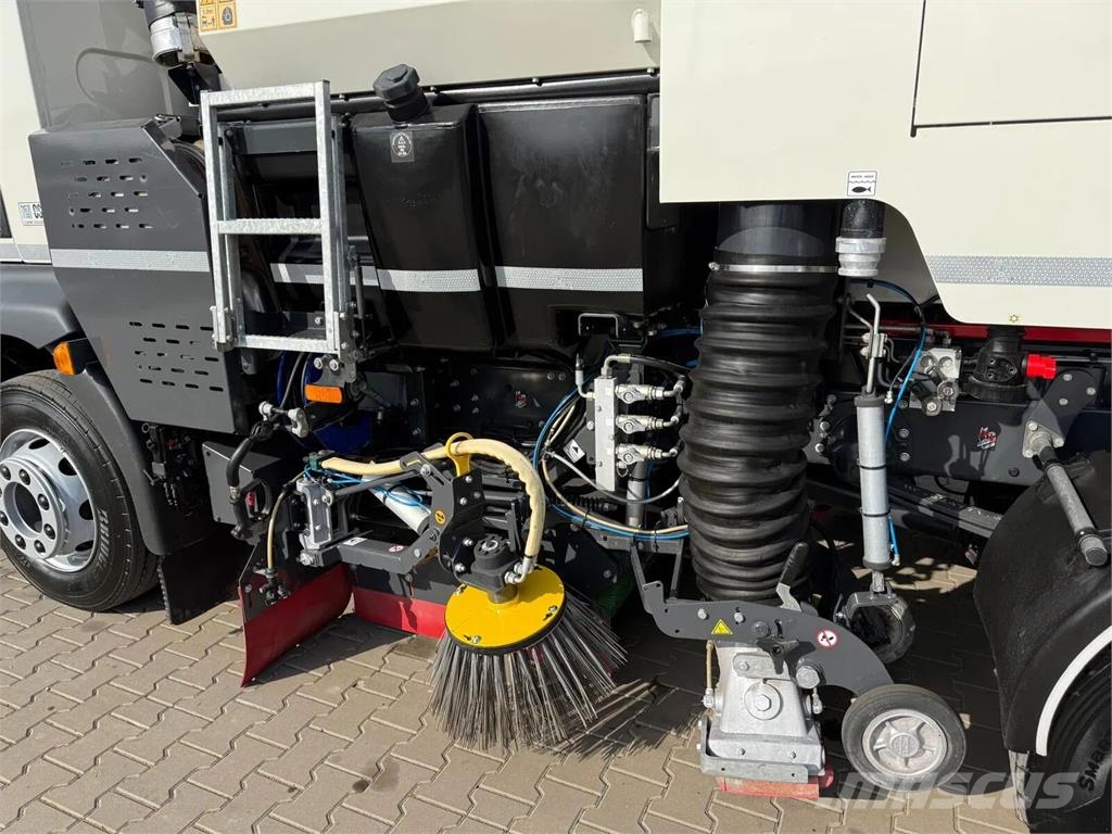 Johnston Bucher Volvo FL 15.250 Barredoras