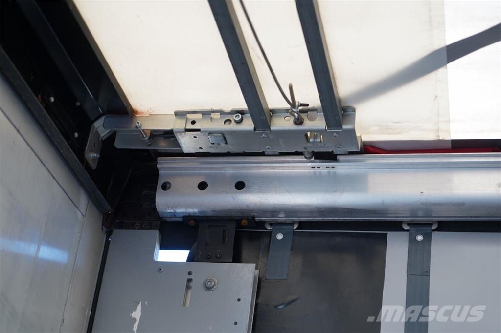 Kögel FIRANKA / STANDARD / NOWE OPONY نصف مقطورات بباب جانبي