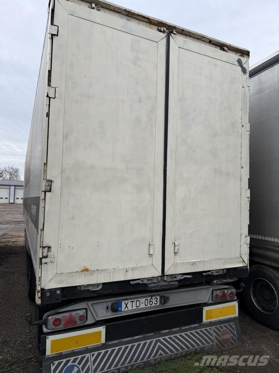 Kögel S 24 / Koffer semi-trailer Skåptrailer