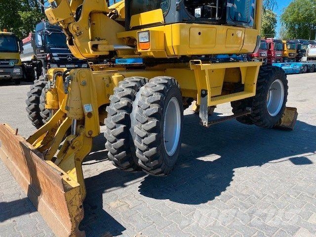 Komatsu PW 118 MR-8 حفارات بعجل