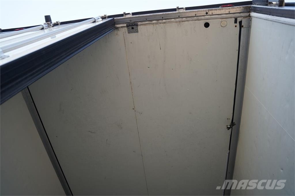 Krone CHŁODNIA / THERMO KING  SLXe 300 / OŚ PODNOSZONA / Semi remorque frigorifique