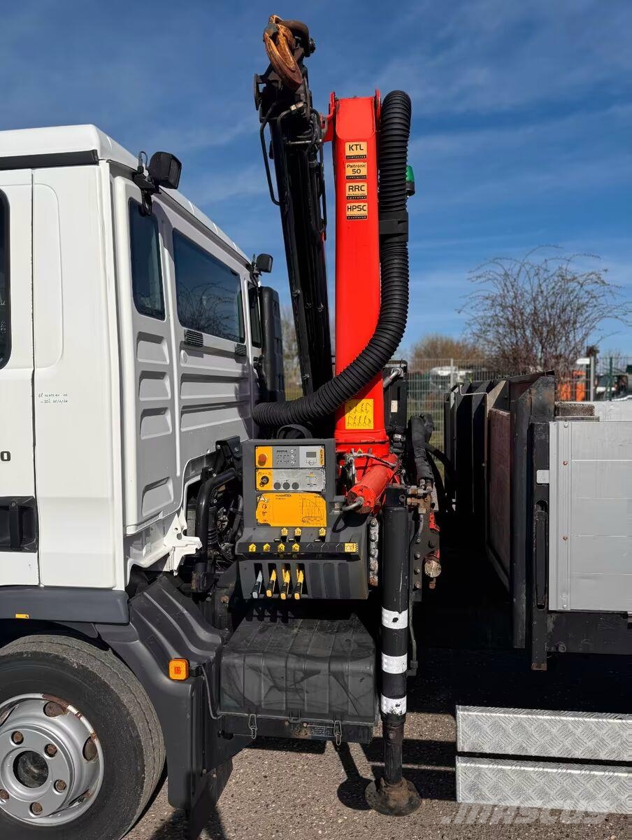 MAN 8.220 / 4x2 / crane / radio remote control Camiones de cama baja