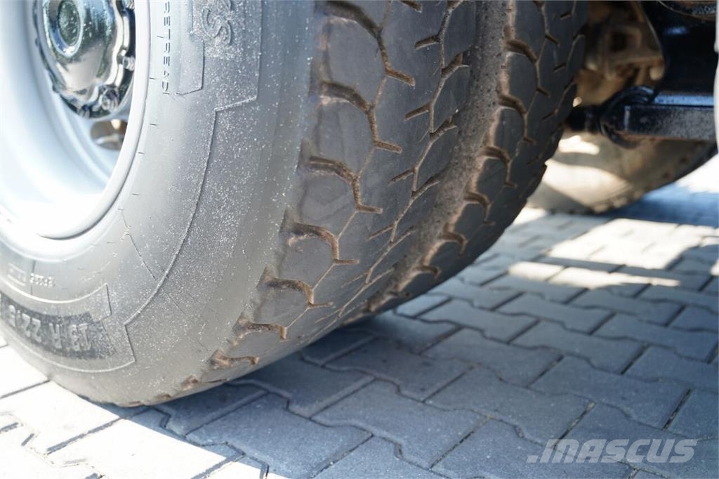 MAN TGA 33.440 Billenő teherautók