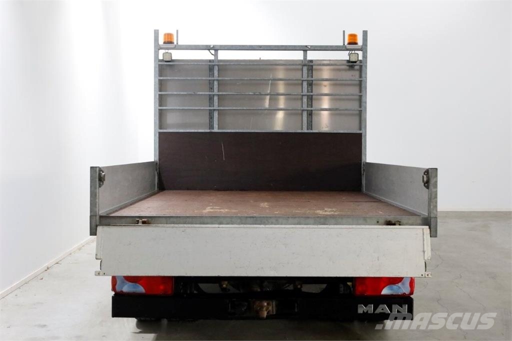 MAN TGE 5.180 2.0 177pk E6 L2H1 Kipper Dubbel Lucht Tr Bañeras basculantes usadas