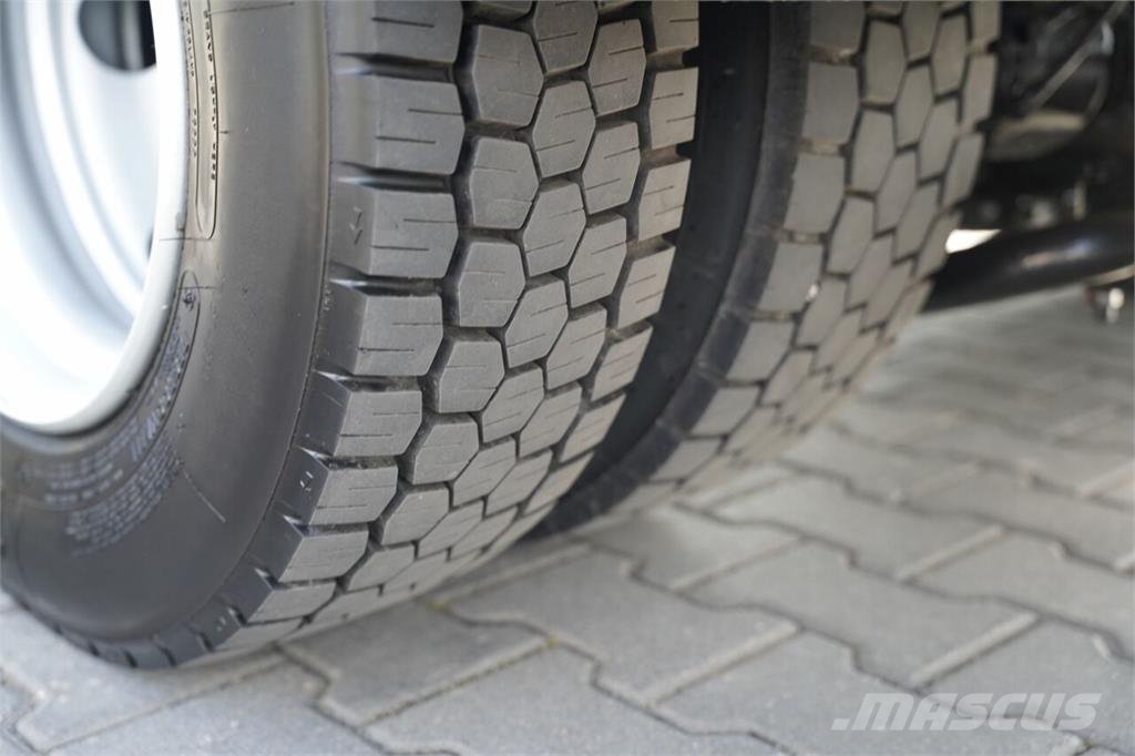 MAN TGL 10.180 / 4x2 / CHŁODNIA - 6,1 M / THERMO KING Camion frigorifique