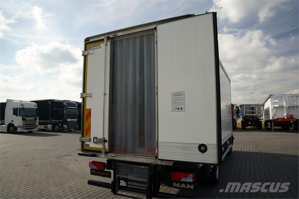 MAN TGL 10.180 / 4x2 / CHŁODNIA - 6,1 M / THERMO KING Camion frigorifique