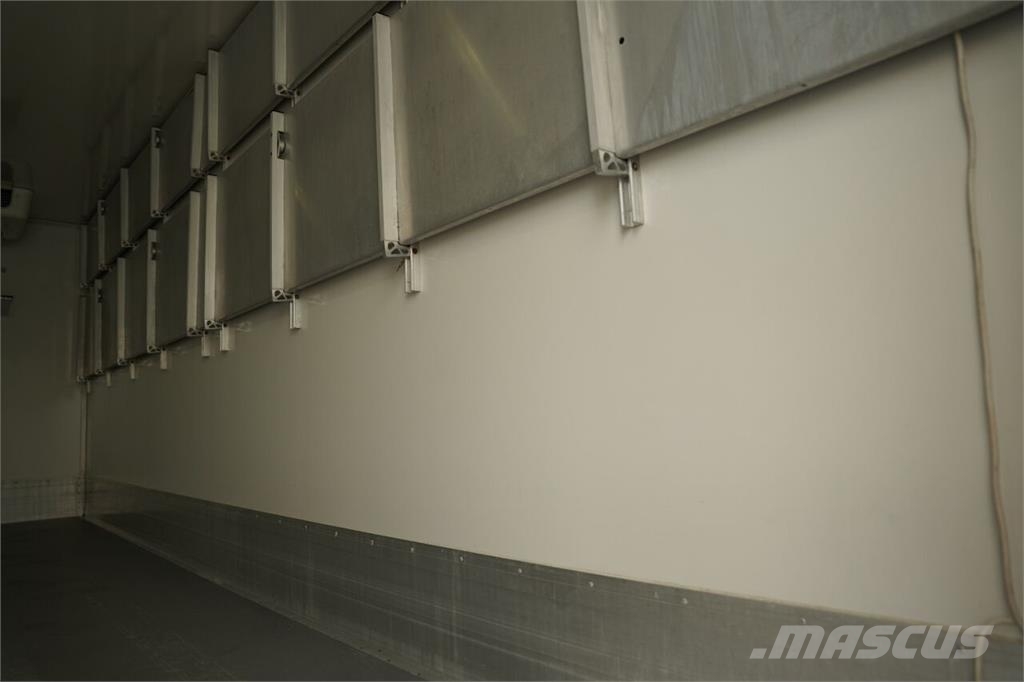 MAN TGL 10.180 / 4x2 / CHŁODNIA - 6,1 M / THERMO KING Camion frigorifique