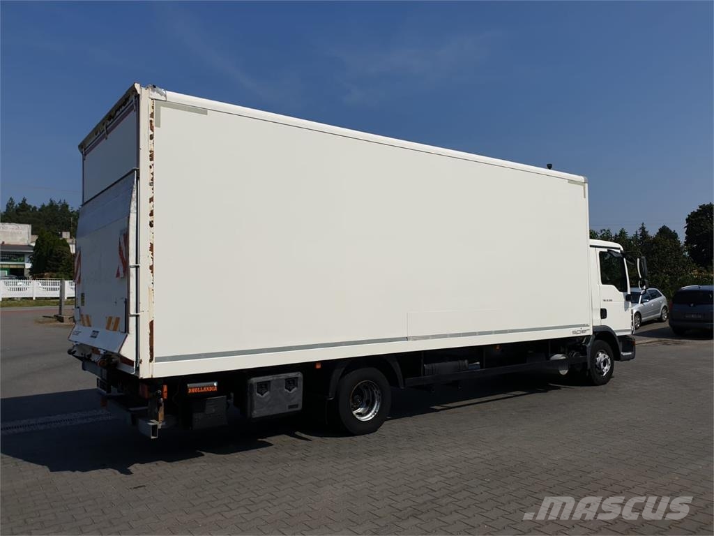 MAN TGL 12.220 冷藏车
