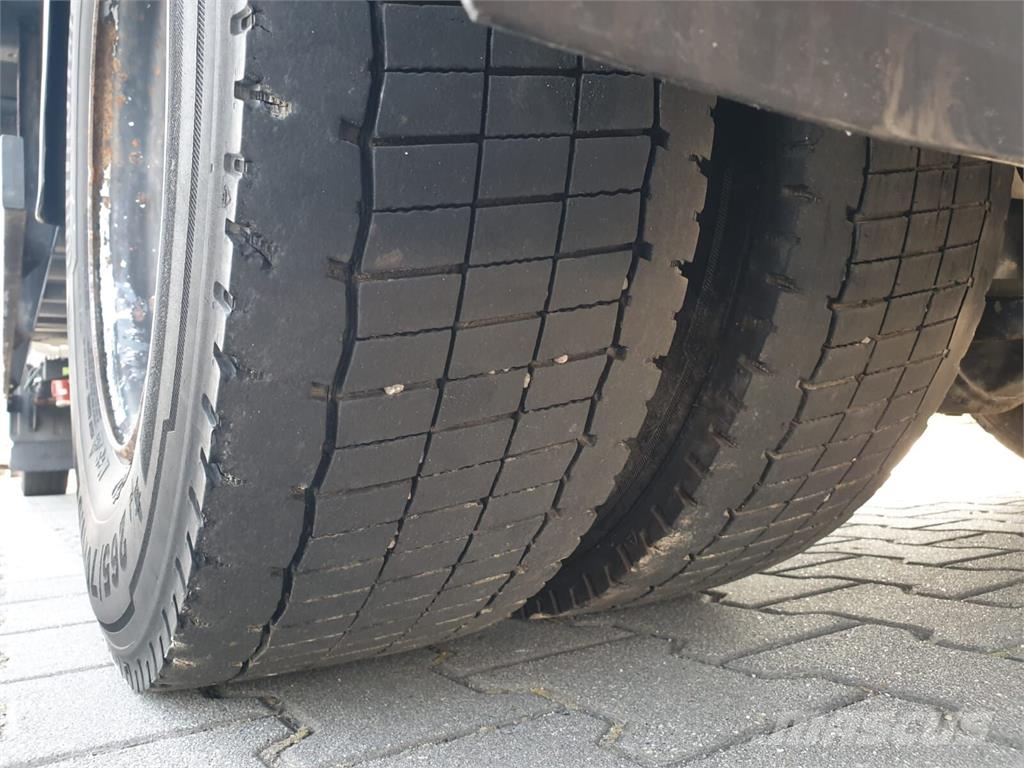 MAN TGL 12.220 冷藏车